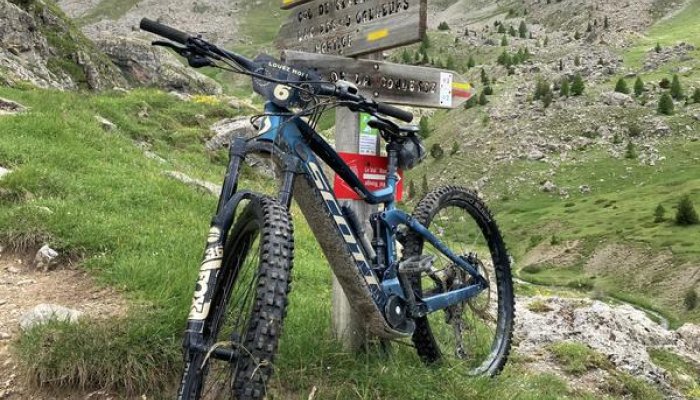Avalanche Ski Shop_Vars
